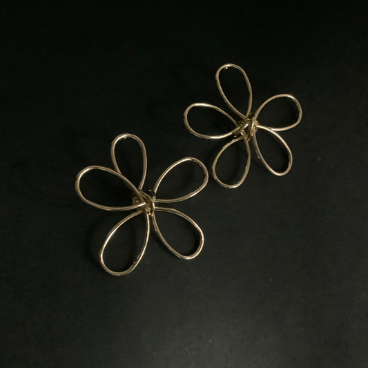 Salvanity K-POP Golden Sunbeam Earrings