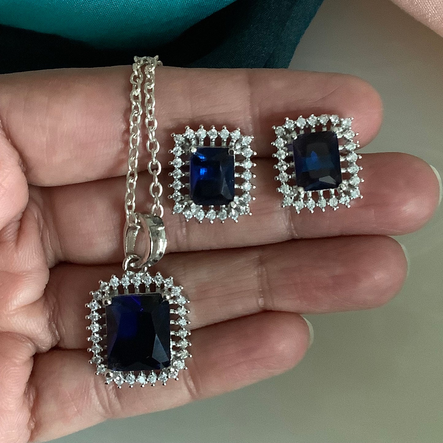 Salvanity American Diamond Rectangle Sapphire Pendant Set