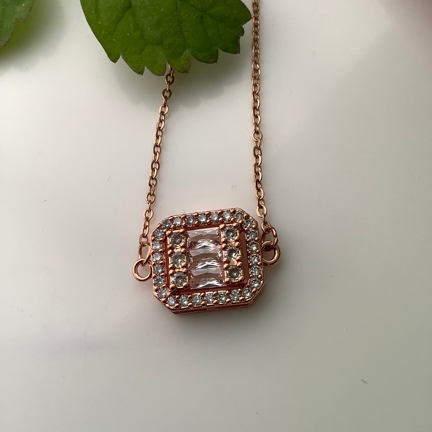 Salvanity K-POP Rose Gold Diamond Treasure Chest Necklace - Anti Tarnish Fashion Jewellery