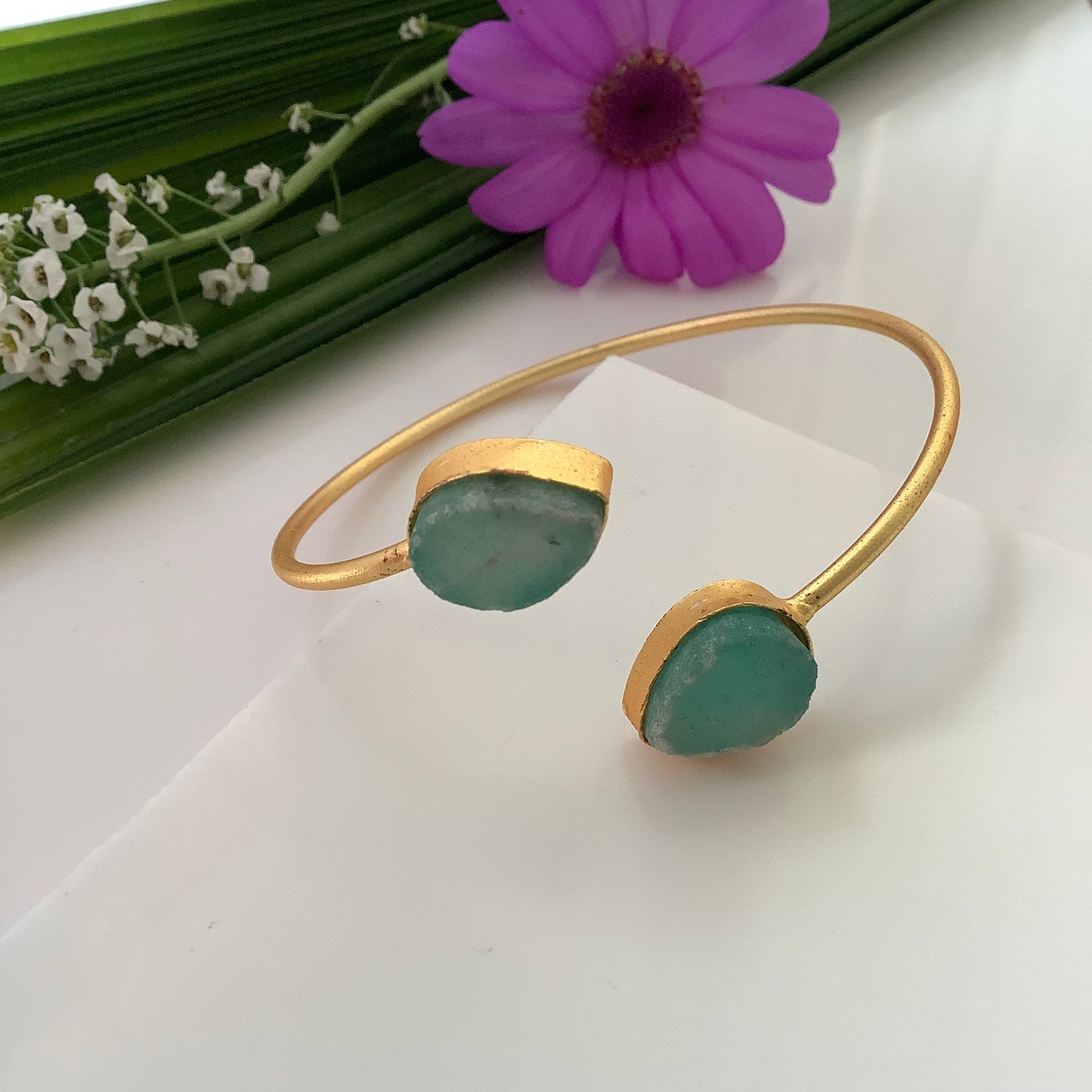 Salvanity Brass Gold Simple Rough stone bracelet - Mint Green