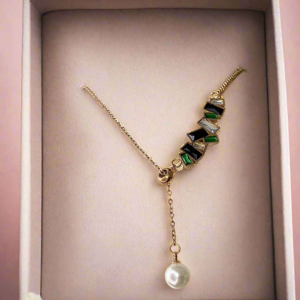 Salvanity K-POP Emerald & Pearls Anti Tarnish Necklace