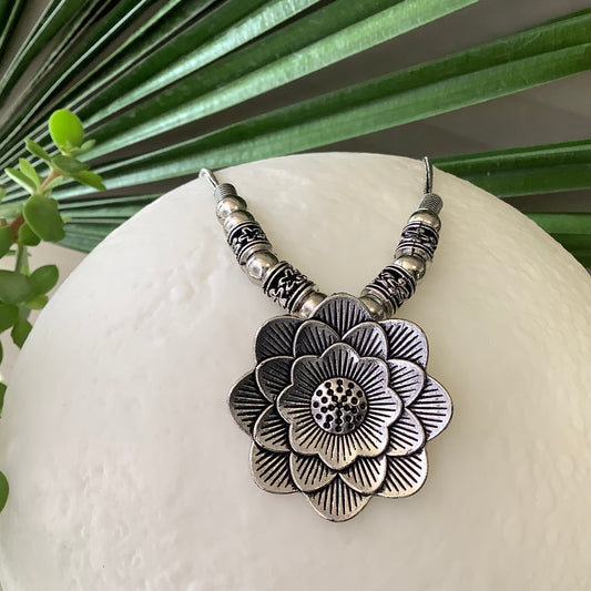 Salvanity German Silver Layered Flower Necklace