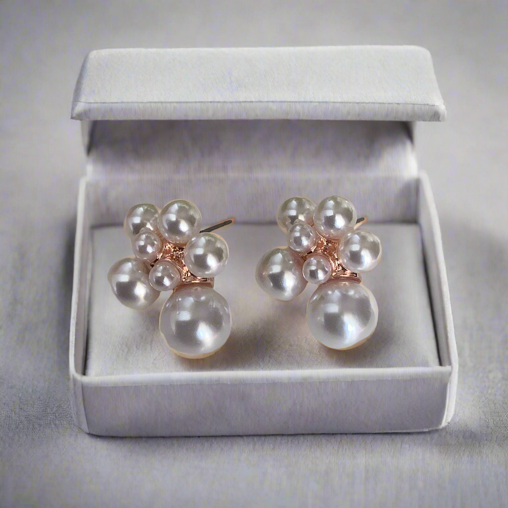 Salvanity K-POP Modern Trendy Bunch of Pearls earrings