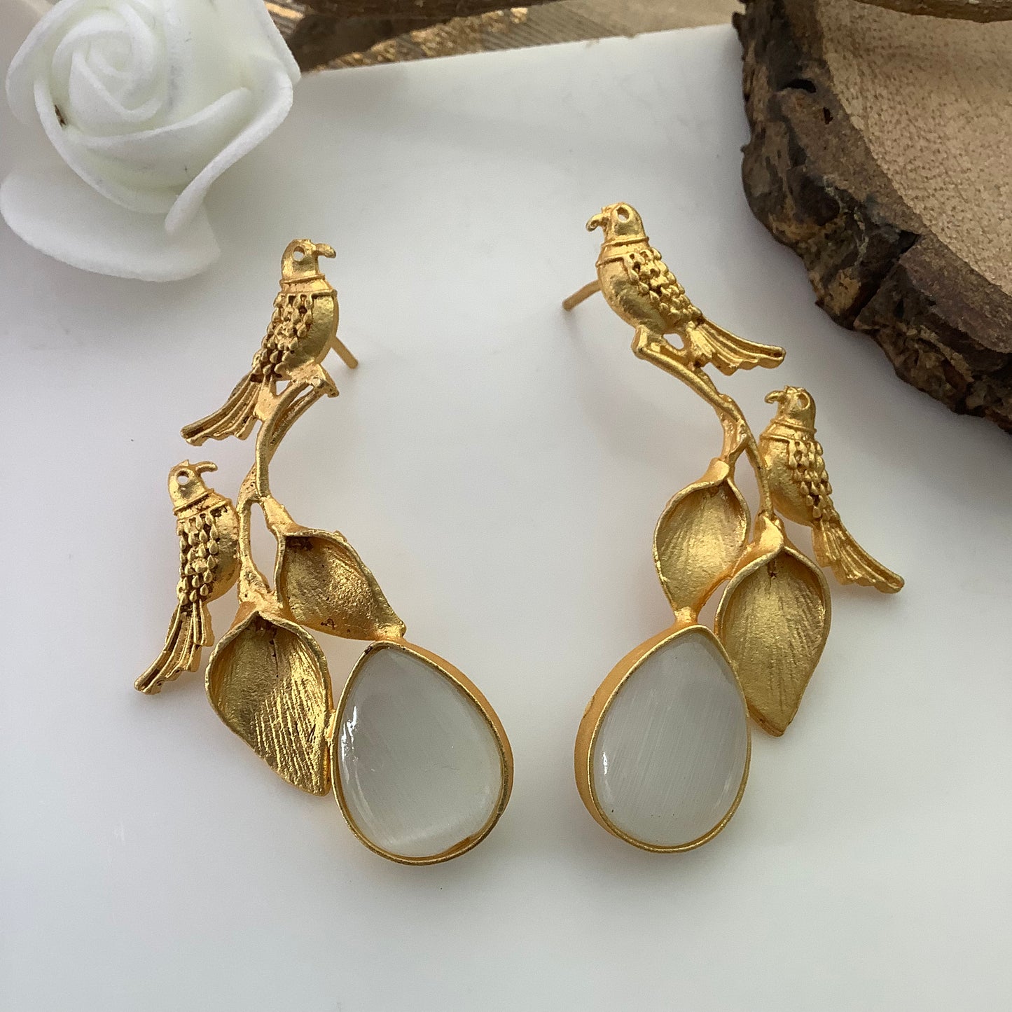 Salvanity Golden Brass Twin Bird Stone Earrings (Grey White)